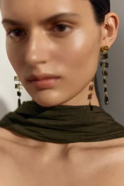 Fishbone Tiered Earrings Quartz