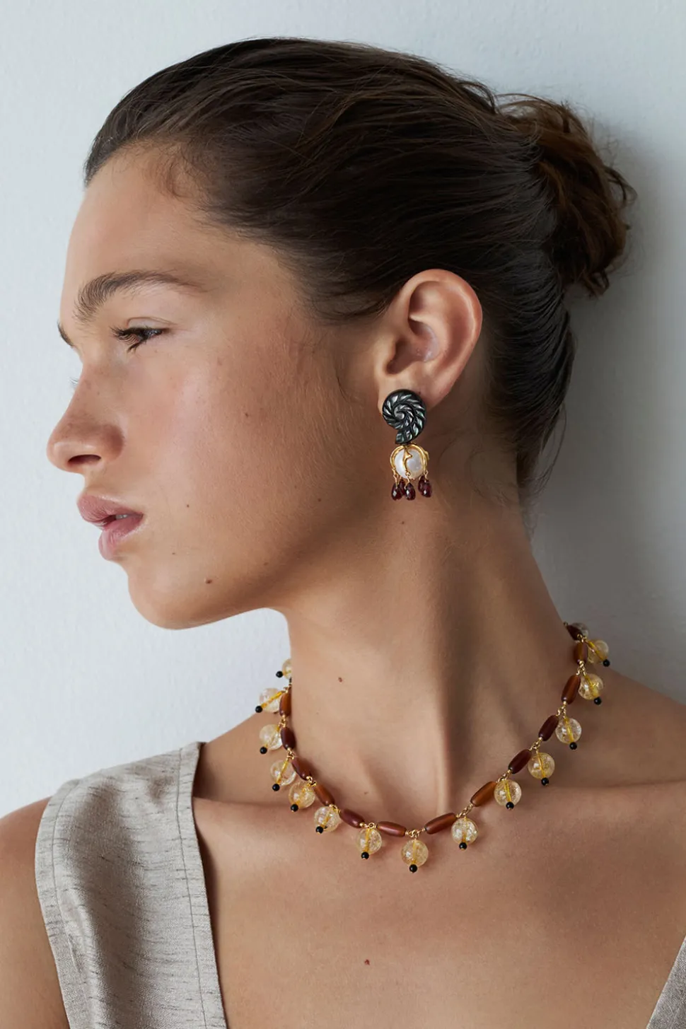 Nautilus Drop Earrings Black MOP