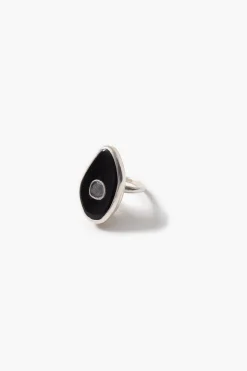 Oasis Ring Black Horn