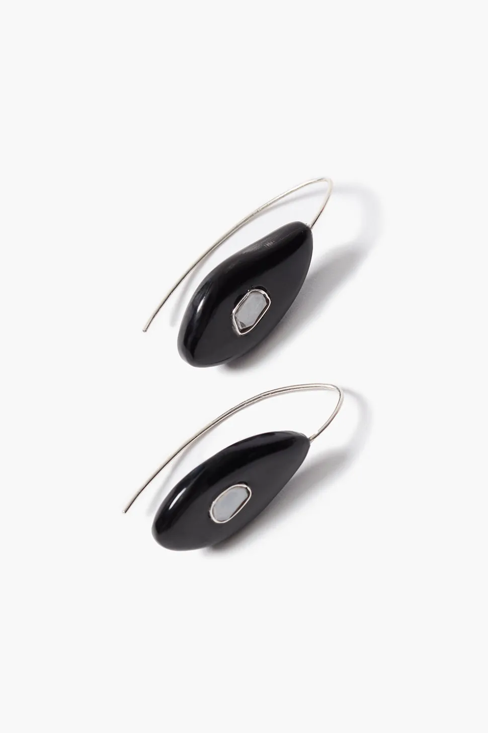 Pebble Earrings Black Horn