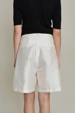 Techno Taffeta Long Shorts Pearl