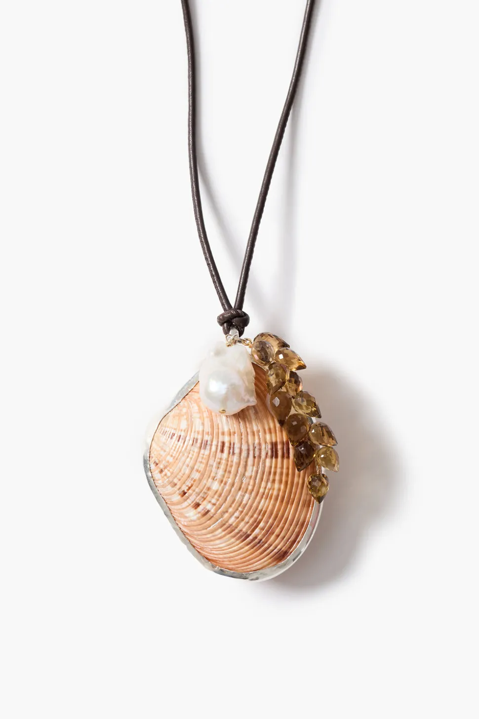 Venus Shell Charm Necklace Natural